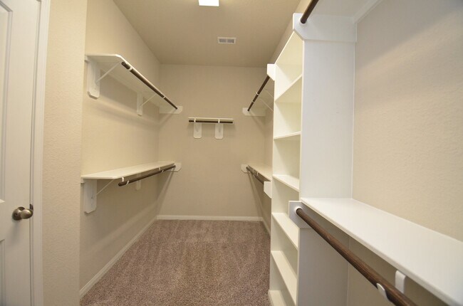 Building Photo - 3502 Gannan Lake Ct