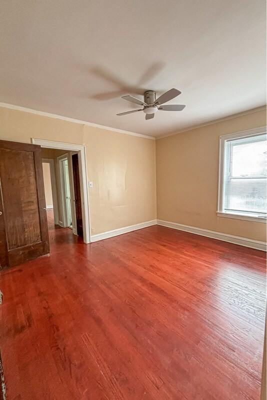 Building Photo - 8008 S Rhodes Ave
