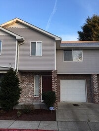 Building Photo - Charming Van Mall Condo