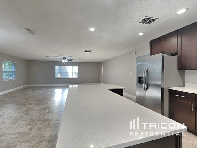 Building Photo - 4244 Caveat Ct
