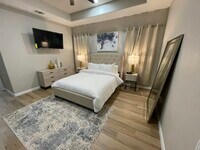 Building Photo - 1021 Calvin St