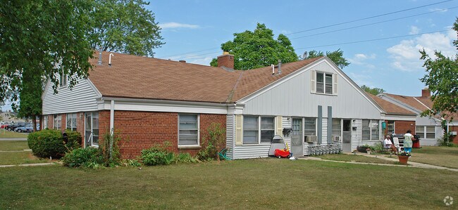 Primary Photo - 3955 N 86th St