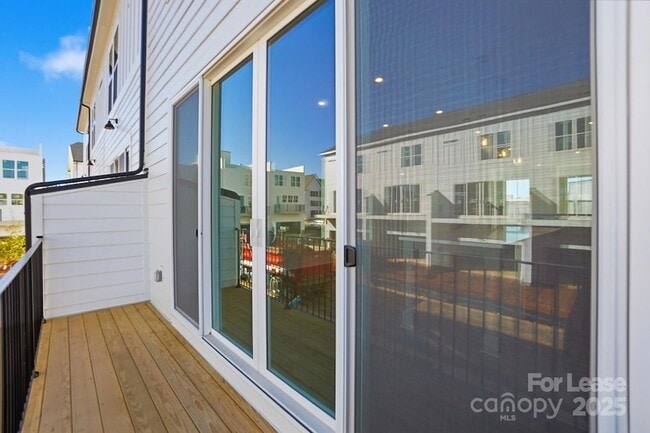 Building Photo - 3224 Drift St