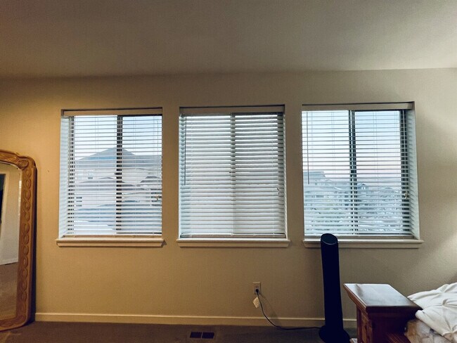 Building Photo - 15557 W 95th Ave