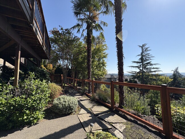 Building Photo - 10630 SW Kable St