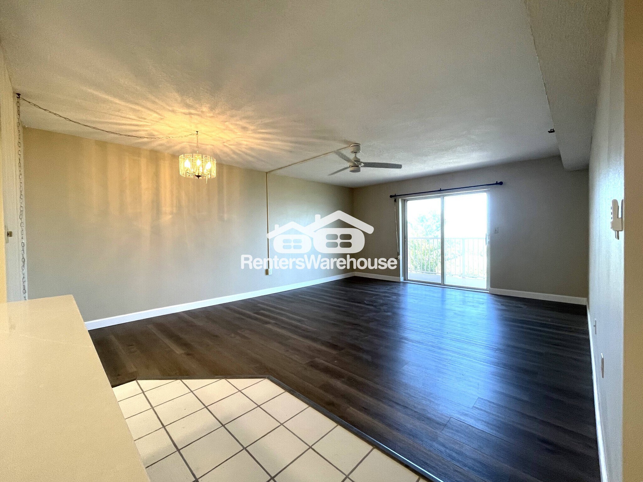 Building Photo - 7430 Sunshine Skyway Ln S
