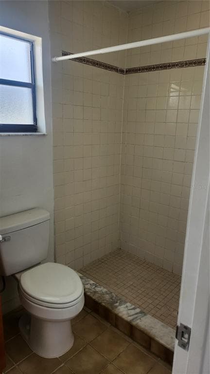 Building Photo - 1732 Mitten Terrace