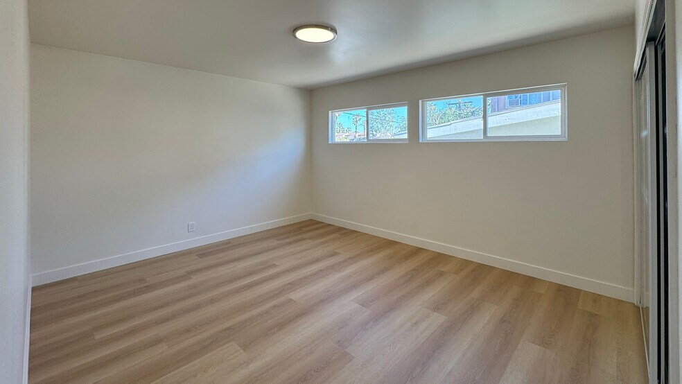 Bedroom 2 - 716 Glenway Dr