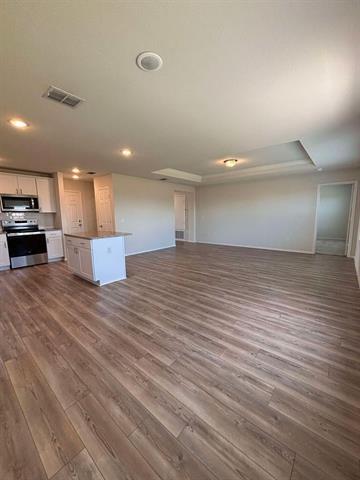 Building Photo - 4444 Sagecroft Rd