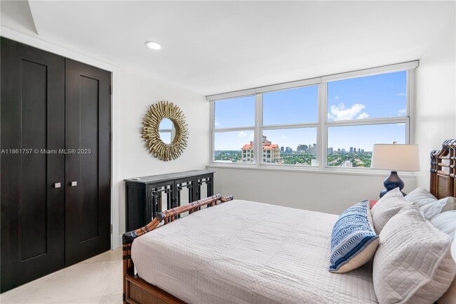 Building Photo - 209 N Fort Lauderdale Beach Blvd
