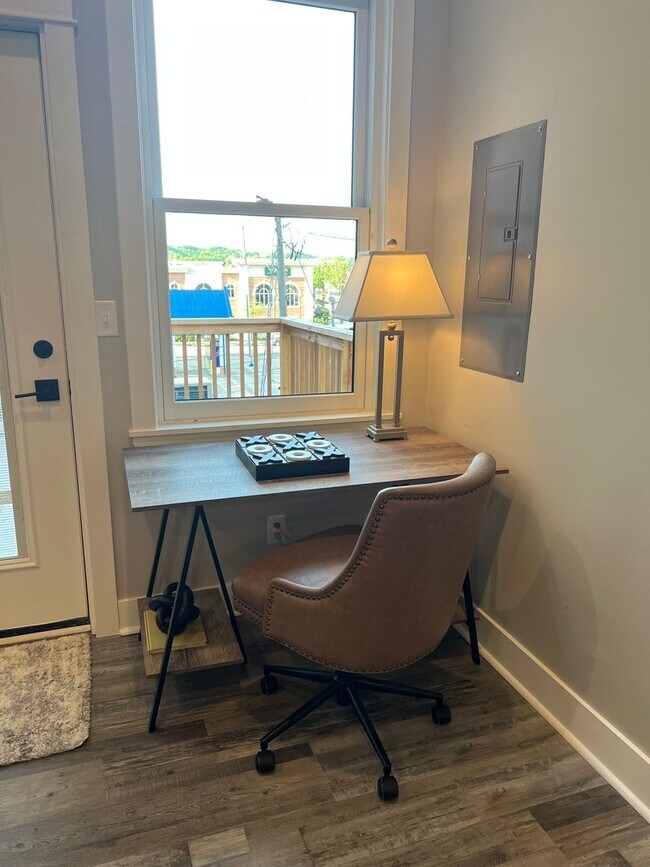 Building Photo - One Bedroom Downtown Lafayette - Fully Furnished