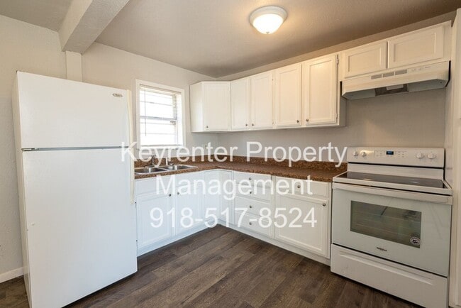 Building Photo - 3 BED/ 1 BATH IN UP AND COMING NEIGHBORHOOD