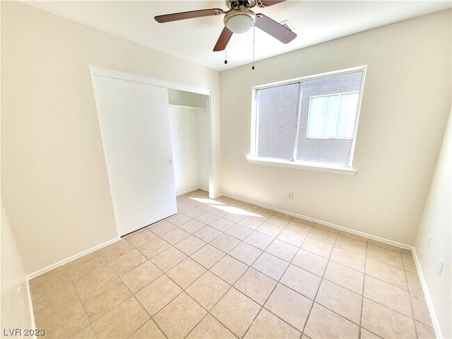 Building Photo - 1141 Sixshooter Ave