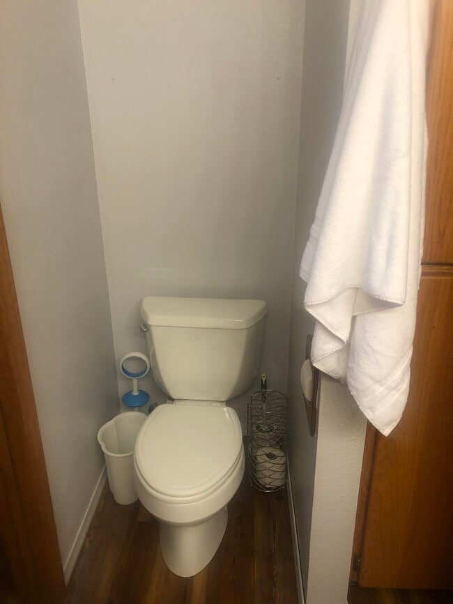 Building Photo - 952 NW 23rd Ave