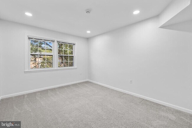 Building Photo - 9459 Fairfax Blvd