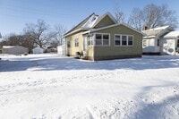 Building Photo - UPDATED 3 Bedroom 1 Bathroom single family home