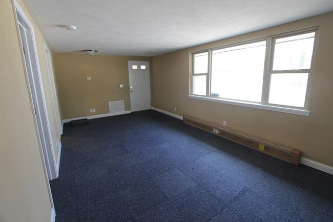 Building Photo - 1618 E Hendryx Pl