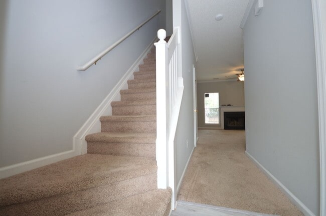Building Photo - 4324 Pine Springs Ct