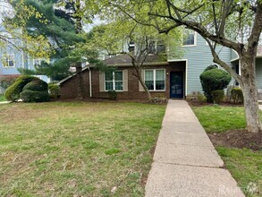 Building Photo - 7381 Elm Ct