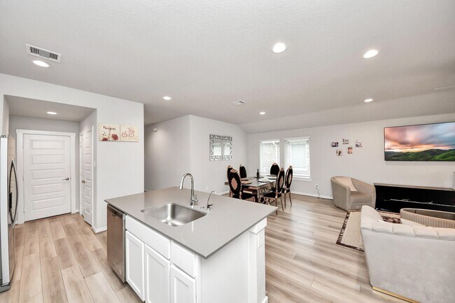 Building Photo - 18819 Allendale Frst Dr