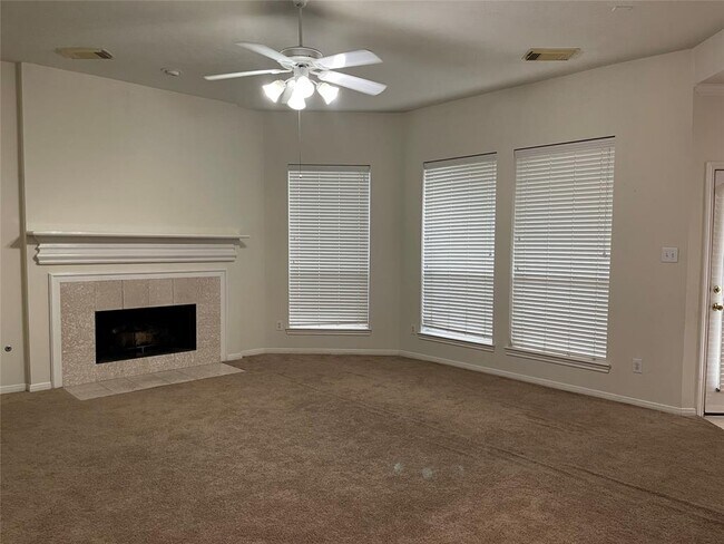 Building Photo - 9410 Creek Vine Dr