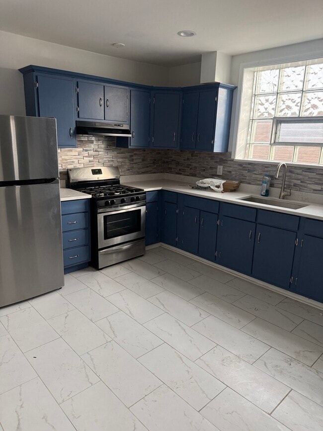 Building Photo - 8204 S Elizabeth St