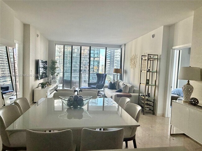 Building Photo - 88 SW 7th St