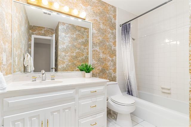 Building Photo - 2945 Country Pl Cir