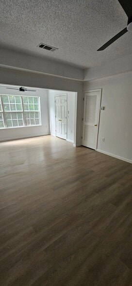 Building Photo - 50 Pebble Beach Cv