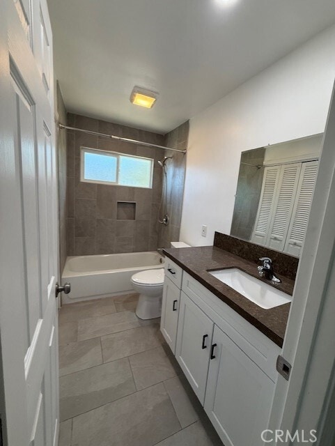 Building Photo - 421 Adele Dr