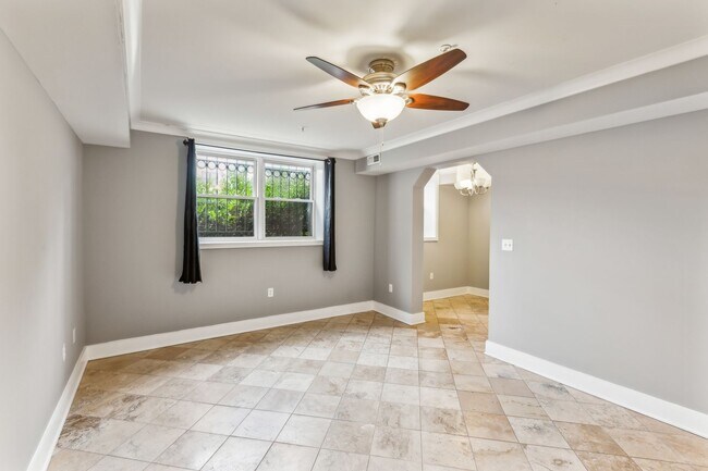 Building Photo - Cozy & bright 1 Bd/1Bth condo in Brookland House Condominium!