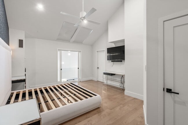 Building Photo - 65 Lake Ave