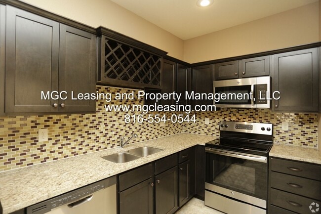Building Photo - Where comfort meets convenience in a commu...