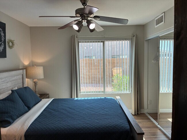 Building Photo - 13717 N 80th Ave