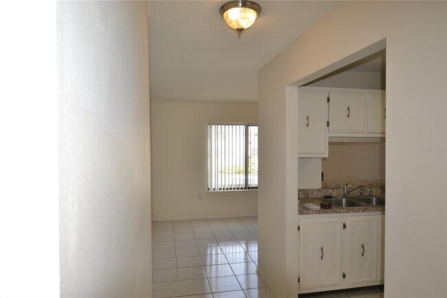 Building Photo - 329 Moorings Cove Dr
