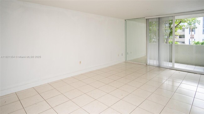 Building Photo - 10090 NW 80th Ct