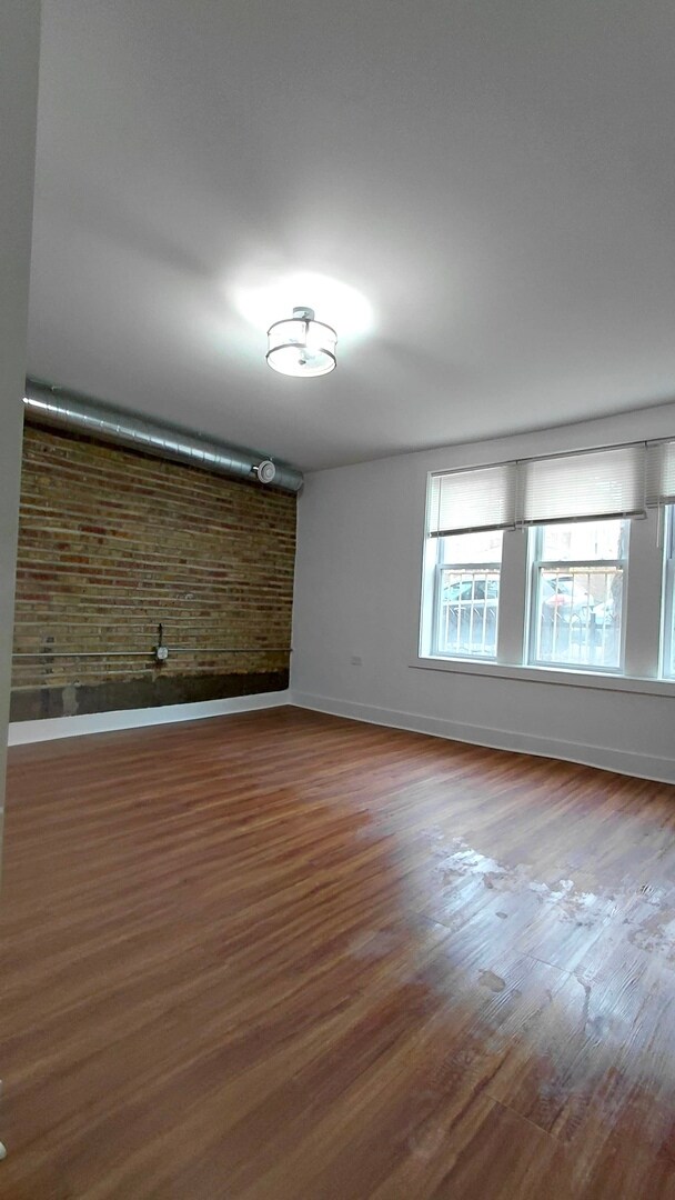 Building Photo - 1255 N Harding Ave