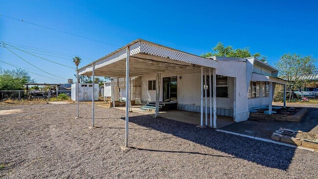 Building Photo - 334 N 83rd St