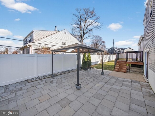 Building Photo - 1277 Beverly Rd