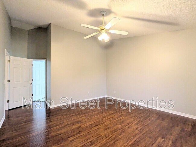 Building Photo - 1909 Southwind Cir