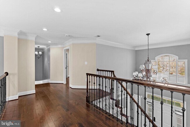 Building Photo - 8138 Rondelay Ln