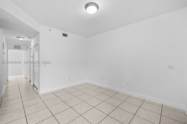 Building Photo - 2461 W 78th St