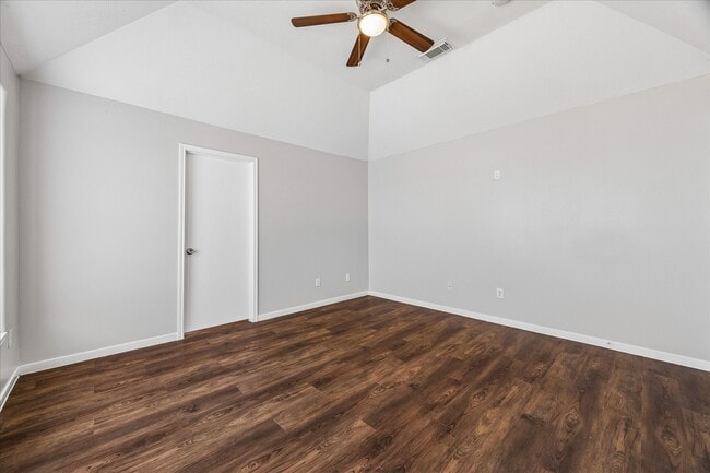 Building Photo - 19811 Shores Edge Dr