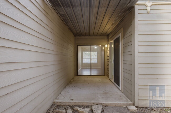 Building Photo - 1514 Parker Ln