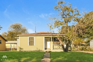 Building Photo - 1441 Miami Dr