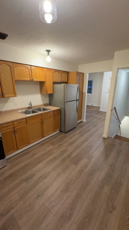 Building Photo - 4208 E 189th St