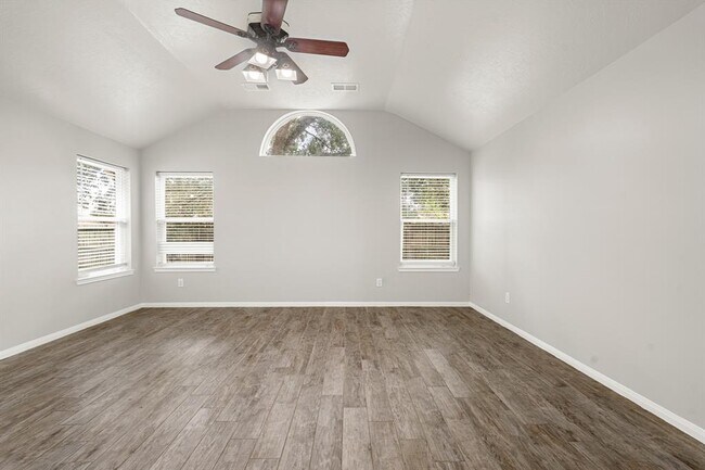 Building Photo - 6209 Fawnlake Dr
