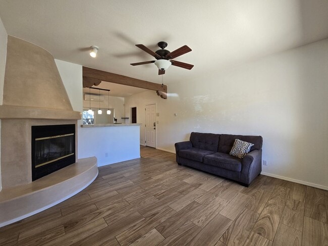 Building Photo - 7112 Calientito Loop