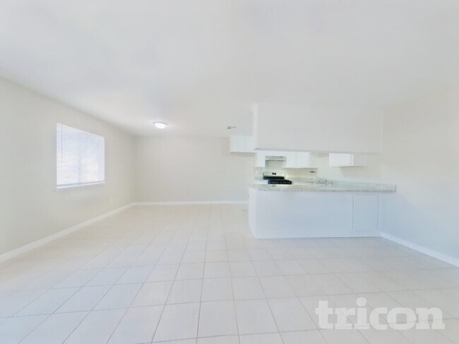 Building Photo - 601 Jeelu Way