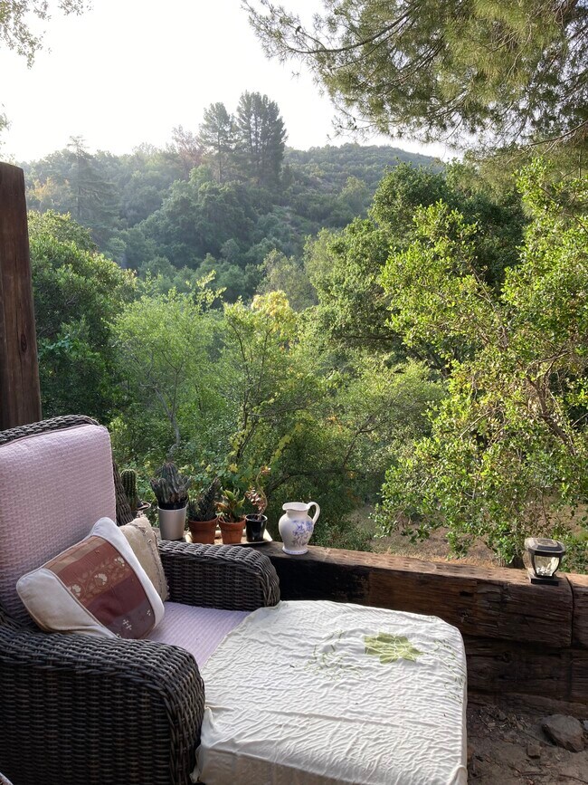 Building Photo - 21621 Circle Trl